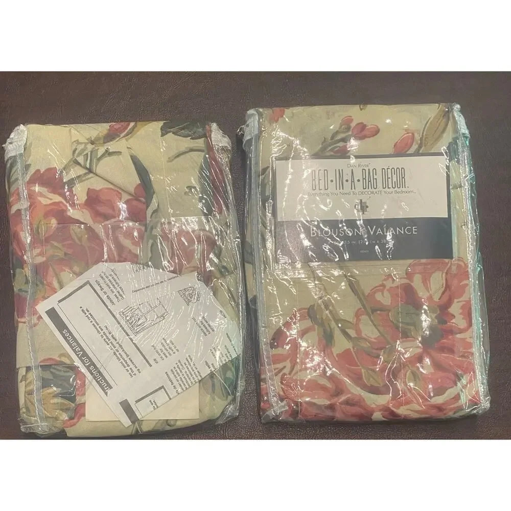 (2) Dan‎ River Blouson Valance Ophelia II Pattern
